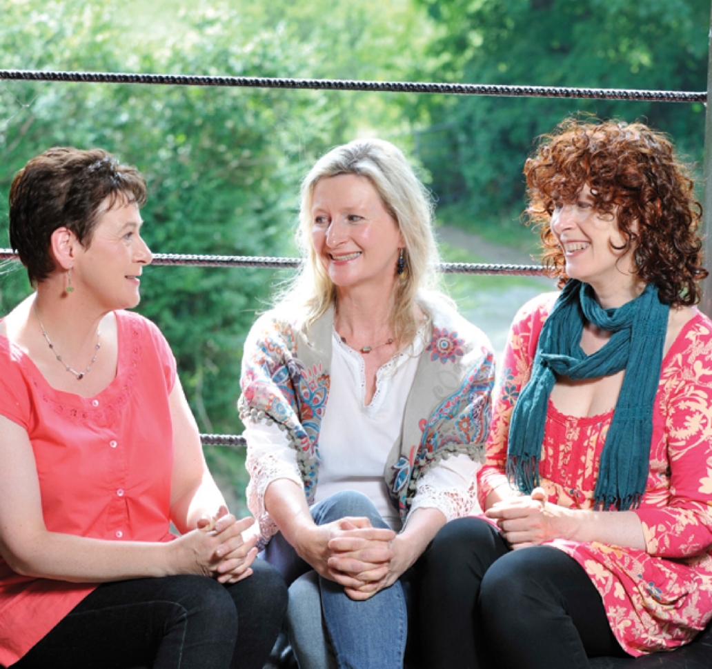 CaseySistersPublicityPhotolaughingpassthrough